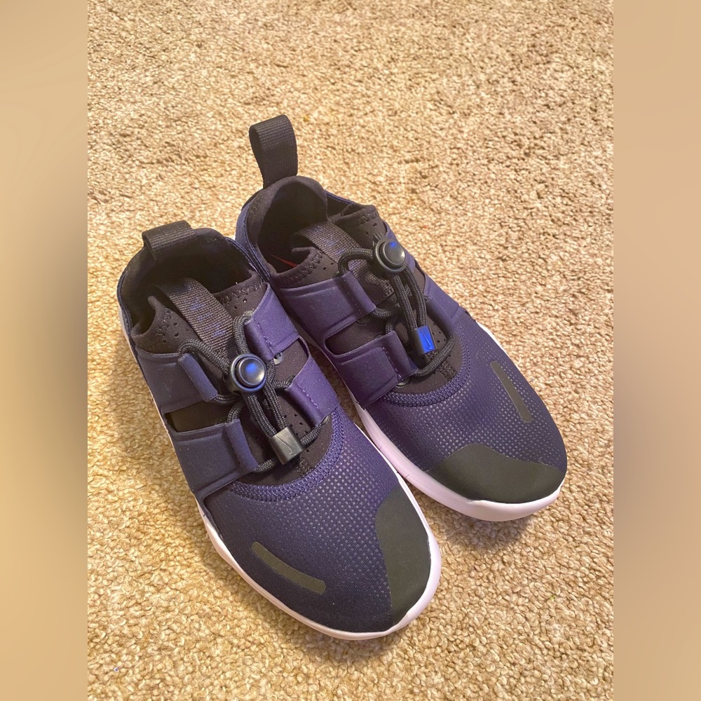 Women Nike 6.5 shoes